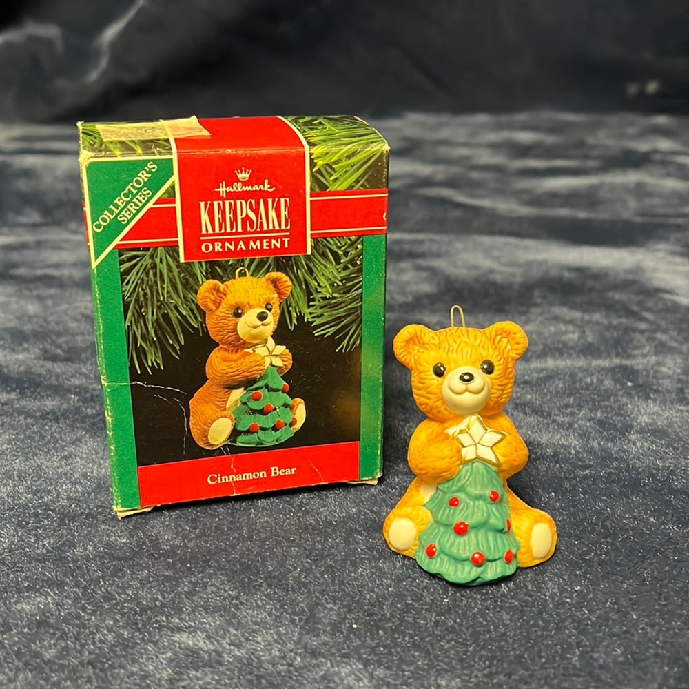 Cinnamon Bear Hallmark Keepsake Ornament